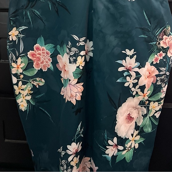 Halter style green flower dress Medium by Venus - Picture 6 of 17